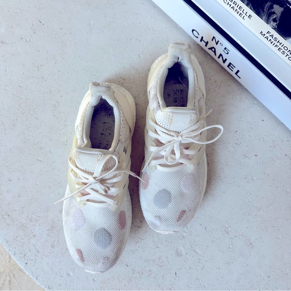 Adidas‎ Ultra Boost Polka Dot Cream Sneakers Women’s Size 6.5 - Picture 1 of 6